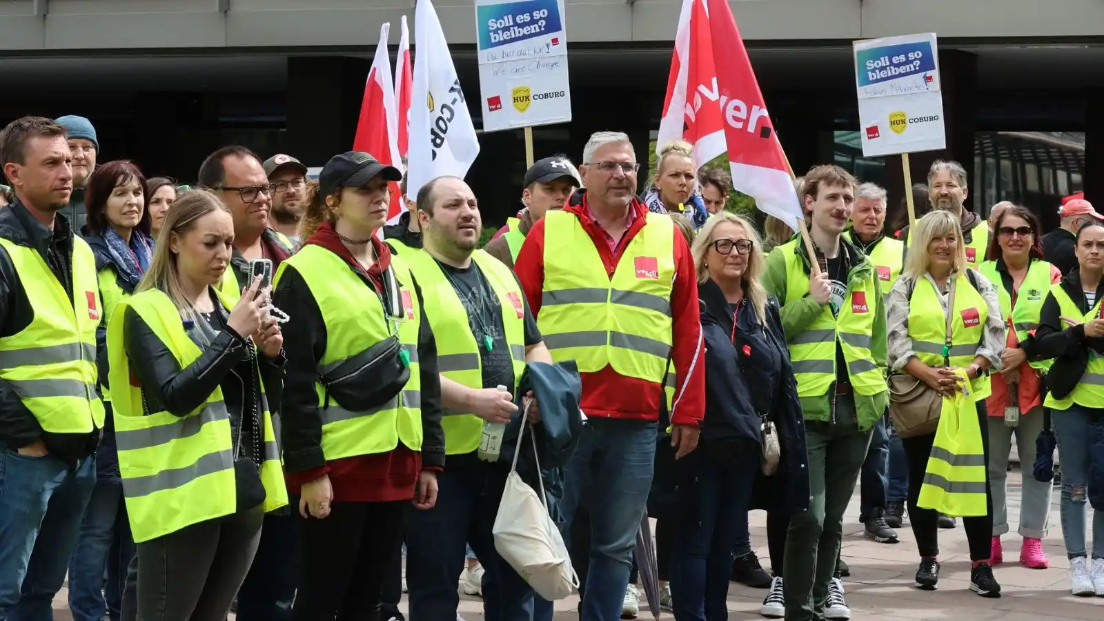 Image from Neue Presse Coburg: Hallo! 👋🏻 Das sind die Nachrichten aus der Region vom Freitag: 👷♂...