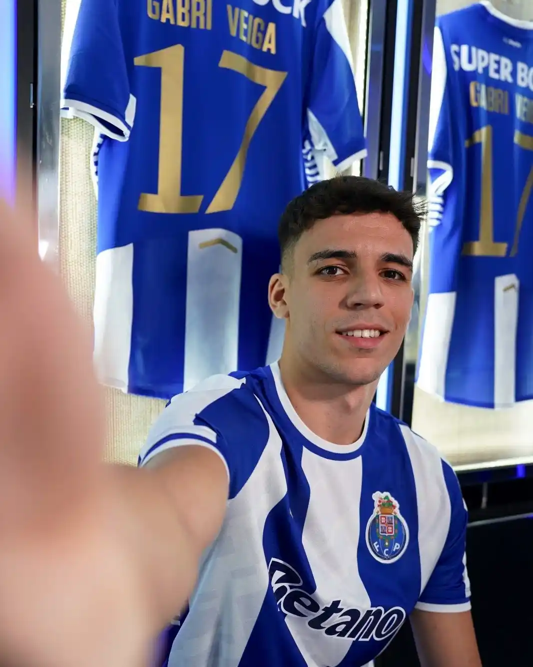 Image from FANCY DI MARIA(The Sportsgod): 𝗗𝗘𝗔𝗟 𝗗𝗢𝗡𝗘: Gabri Veiga has become Porto's first signing of the...