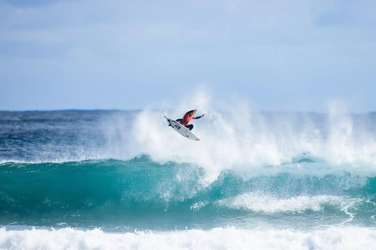 Image from UOL | Medina, Italo, Filipinho e cia | Surfe: *Bom dia!!!* 🏄‍♂️  *A 7ª etapa do Mundial de Surfe da WSL, em Margare...