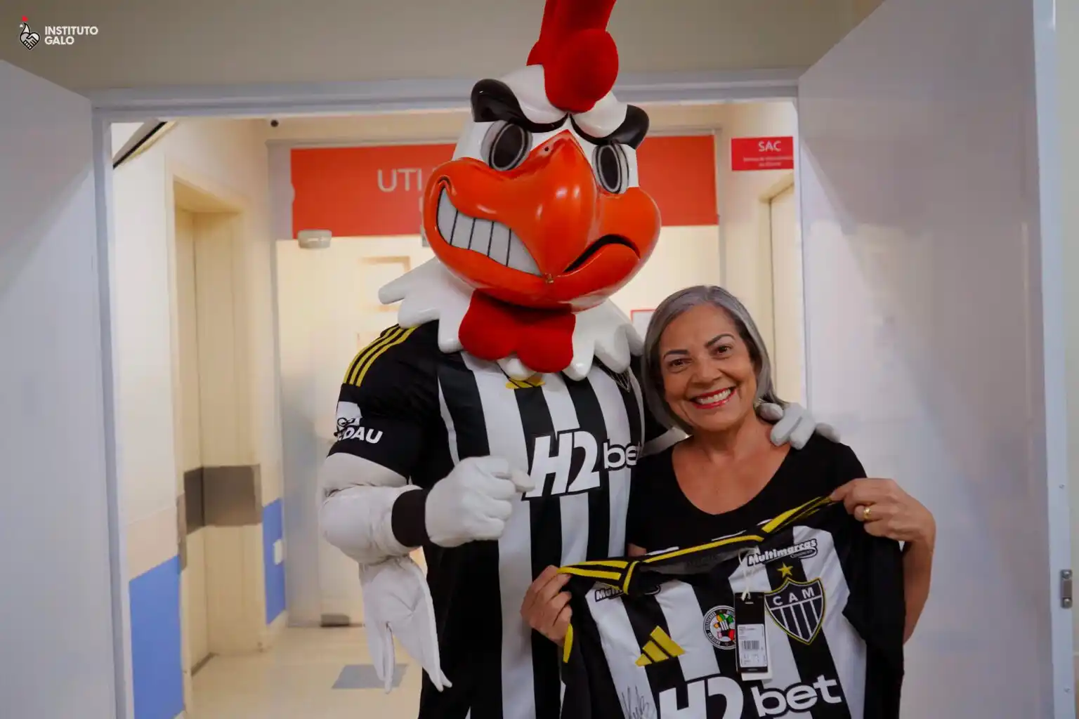 Image from 🐓 FALAGALO | Atlético ⚫⚪ : Hulk e Instituto Galo se unem por jovem torcedora que luta por transpl...