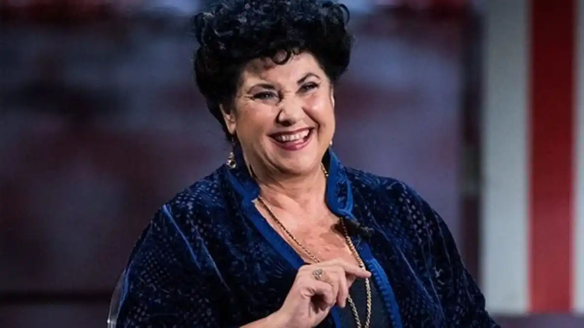 Image from Napoli Fanpage.it: *Incidente al Teatro San Carlo, Marisa Laurito* _“Dolorante, sono cad...