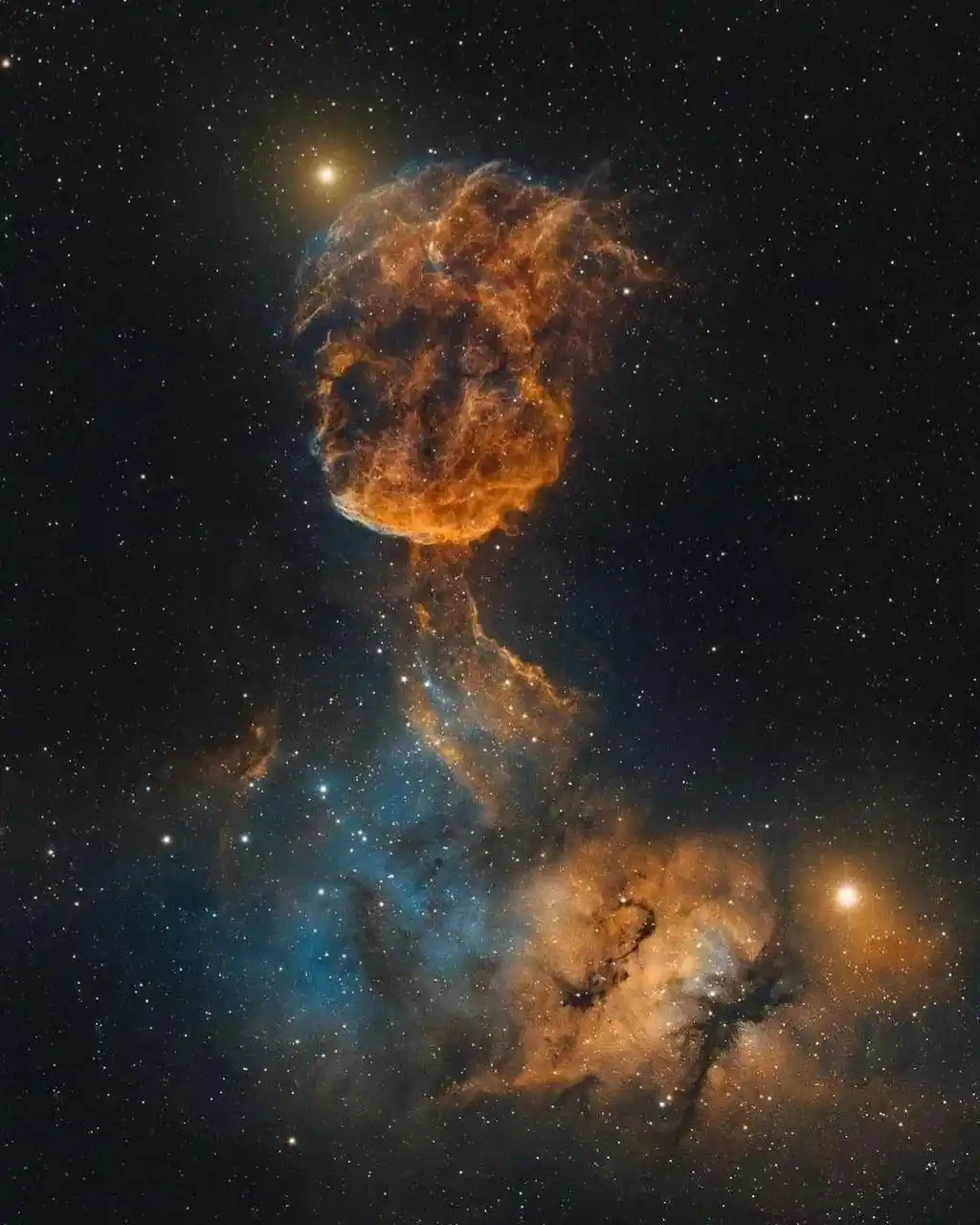 Image from 🛰️Ciencias espaciales 🚀🛰️: Nebulosa Medusa: Es una nebulosa planetaria antigua. Durante un tiemp...