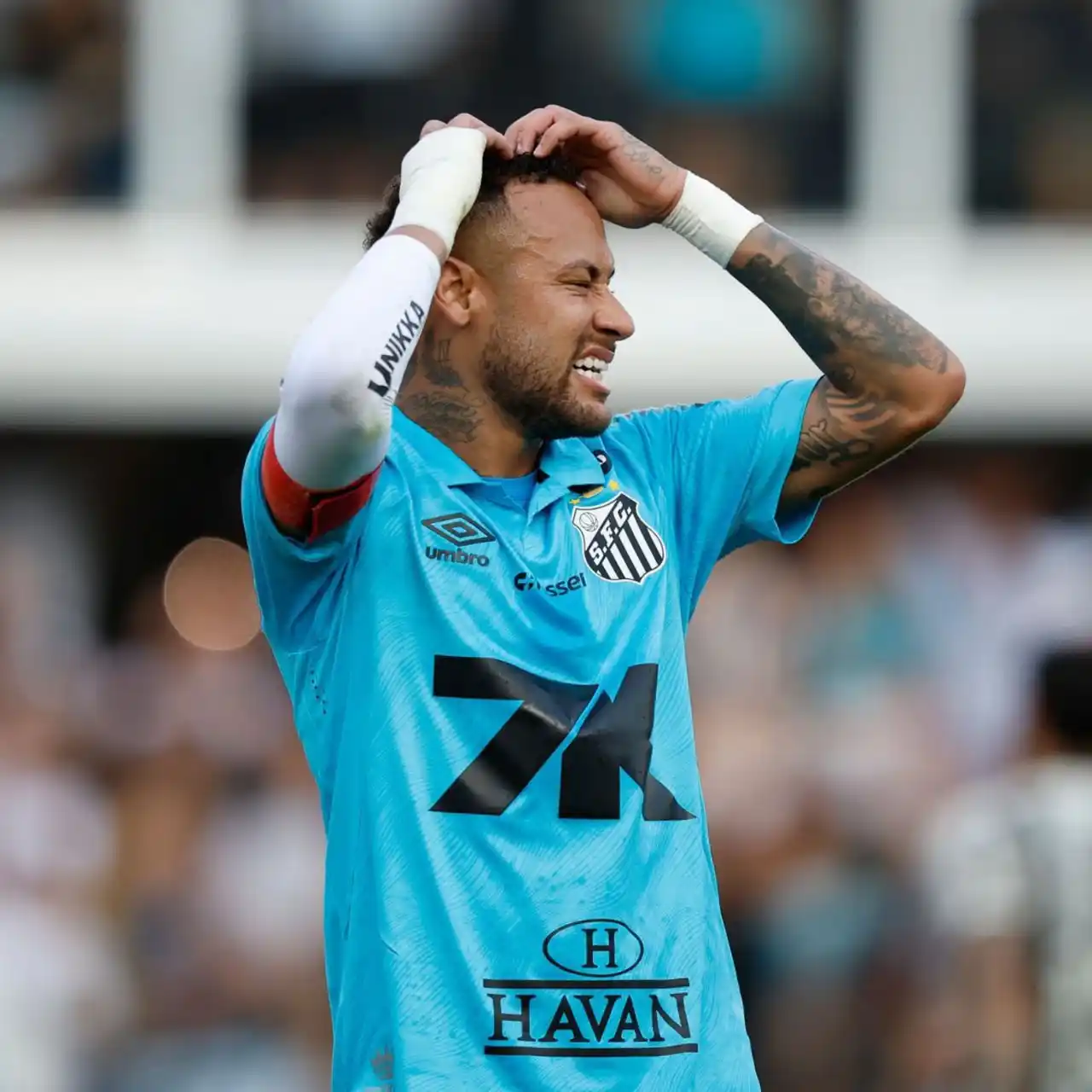 Image from ⚽️Loucos Por Futebol⚽️: Neymar foi diagnosticado com covid-19. O jogador, que já estava afas...