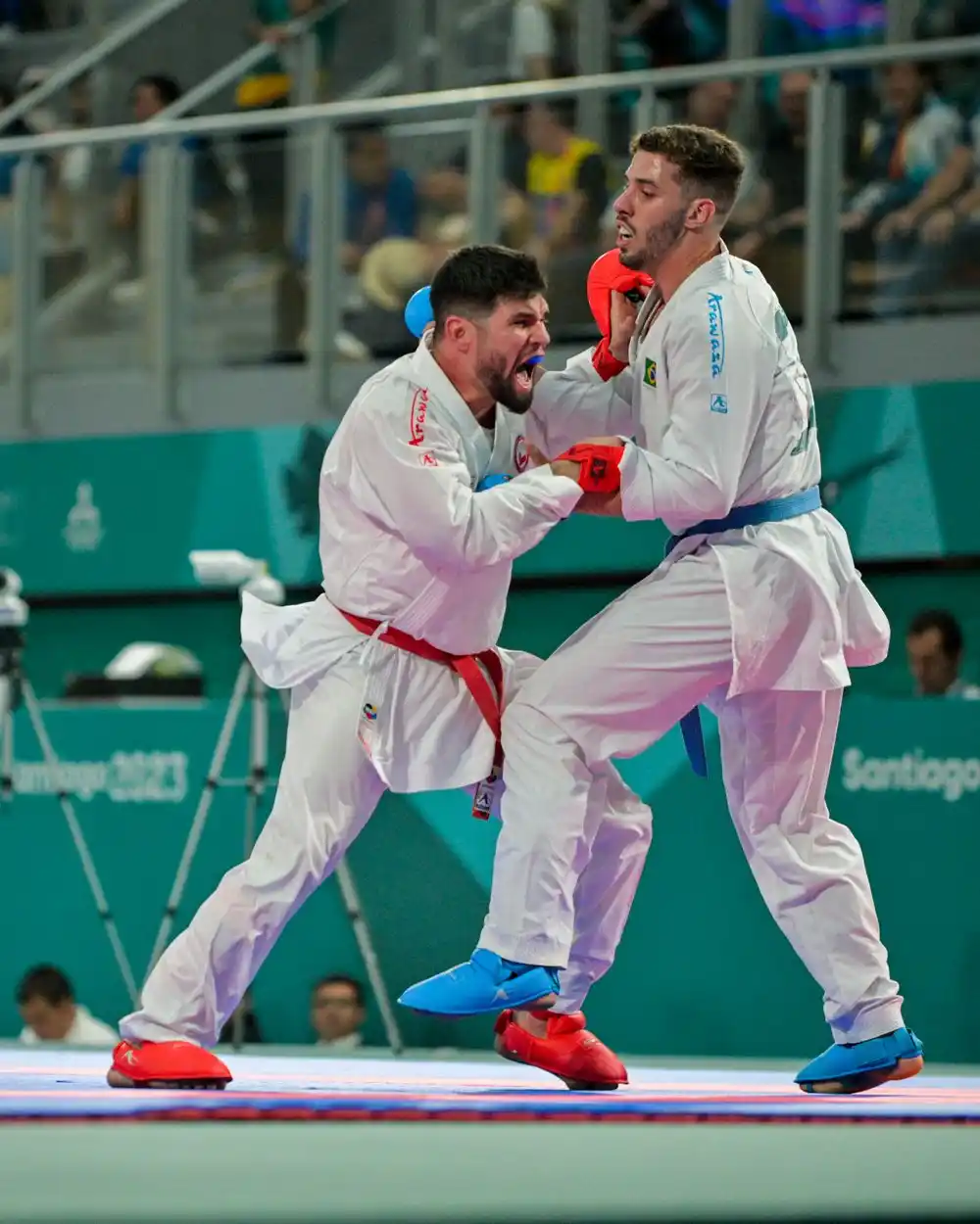 Image from Team Chile 🇨🇱 : ¡SIGUE LA ACCIÓN! 🥋👊  El Team Chile 🇨🇱 de Karate 🥋 tendrá a tres ...