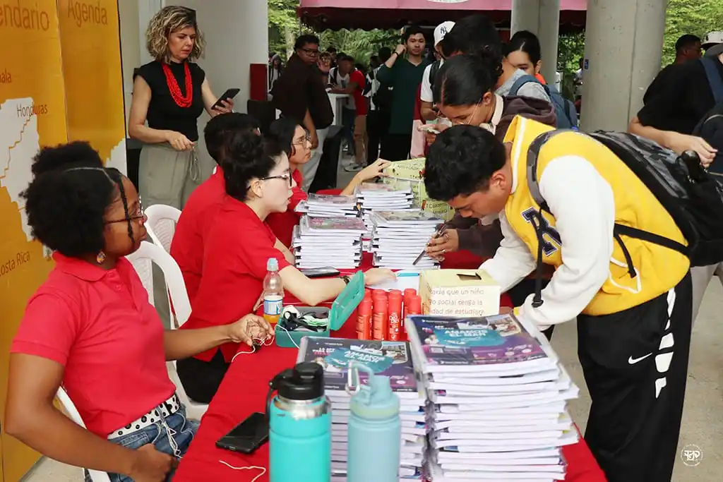Image from Universidad Tecnológica de Panamá: 📚Entrega de cuadernos CAU en la UTP hasta las 8:00 p.m.⏰️ https://www...