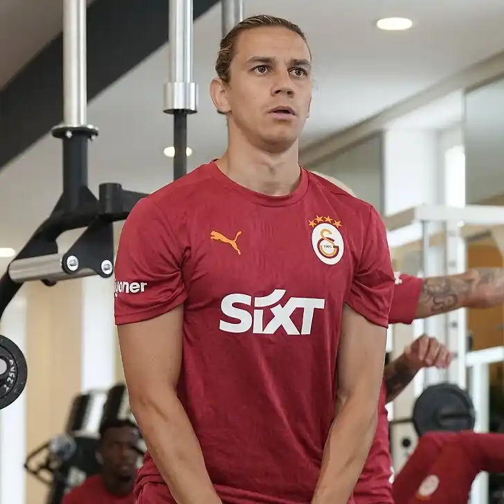 Image from Mackolik: Galatasaray ile bir yıl daha sözleşmesi olan Taylan Antalyalı, Süper L...