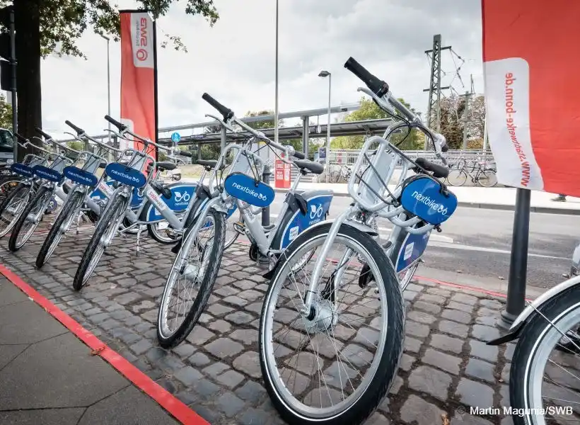 Image from Stadtwerke Bonn: *Happy Weltfahrradtag!* 🌍🚴♂️ Heute dreht sich alles ums Fahrradfahr...
