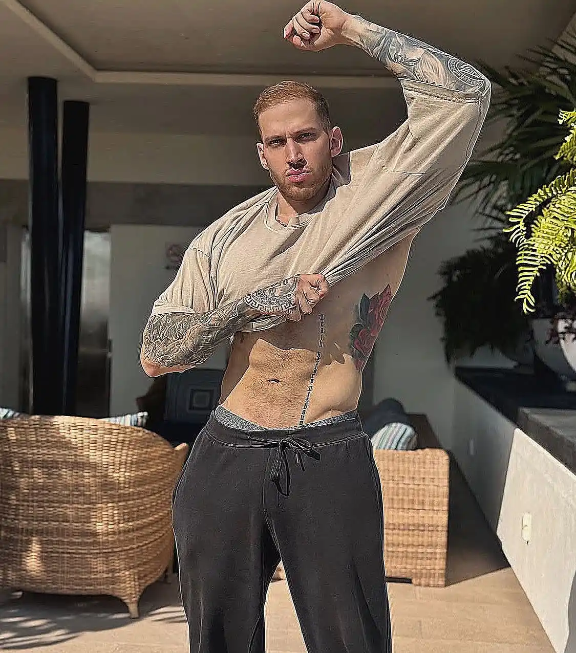 Mike Rodríguez  post