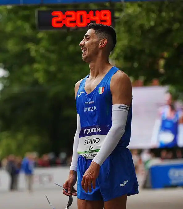 Image from European Athletics: Italians do it better. 😏🤌 Massimo Stano 🇮🇹 breaks the world 35km ...