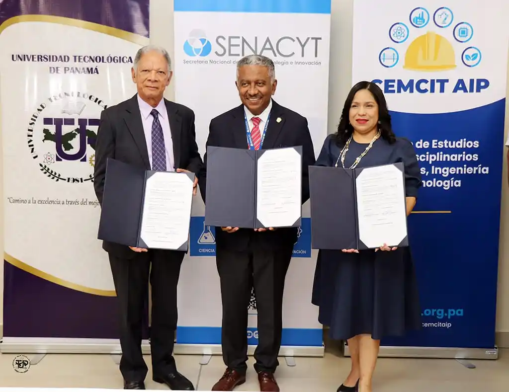 Image from Universidad Tecnológica de Panamá: ✅️🔝La UTP y la SENACYT firman Contratos de Maestrías Científicas✍️🤝....