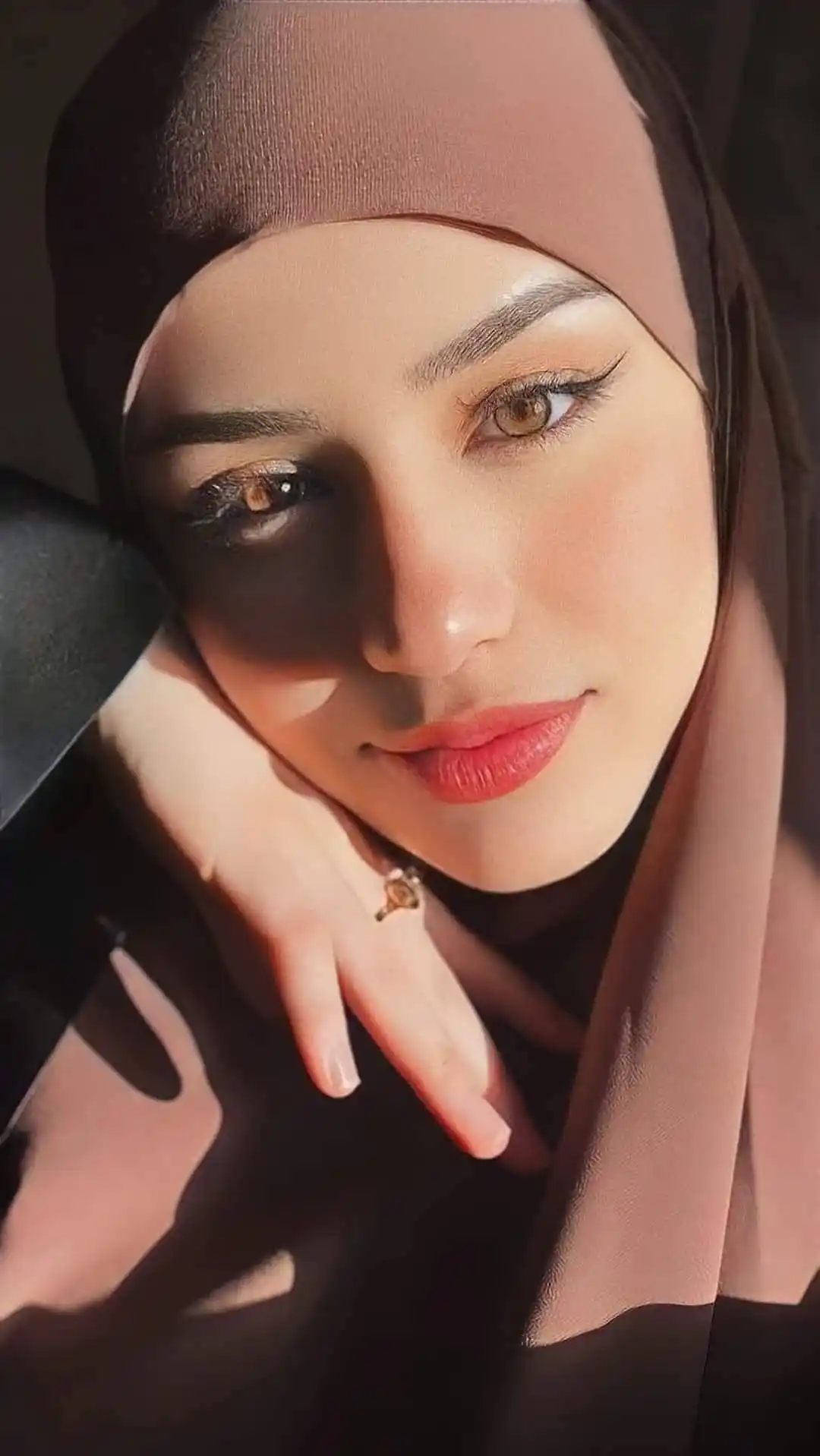Image from مـمـلـڪۃ الـ؏ـشـق❤🫂🥺: «البنّ في عينيكِ يغلبُ قَهوتي» لا تَحرُميني لذة الفُنجانِ عربيةٌ تِ...