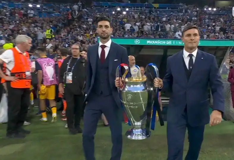 Image from ⚽beιη ѕρσятѕ ηєωѕ⚽: 🏆<a class="text-blue-500 hover:underline cursor-pointer" href="/hasht...