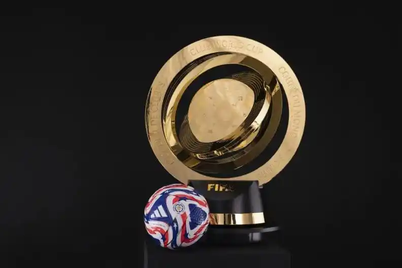 Image from CLUB WORLD CUP: 🚨 Following approval from the IFAB, referees will wear body cameras d...