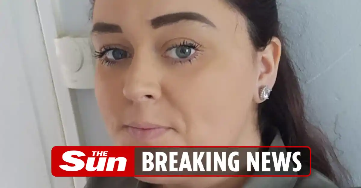 Image from The Sun: Teaching assistant sent naked pictures to teen on Snapchat after calli...