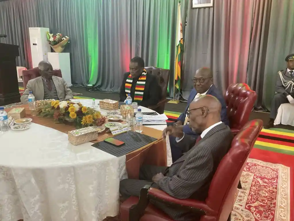 MANICALAND INFORMATION DESK post