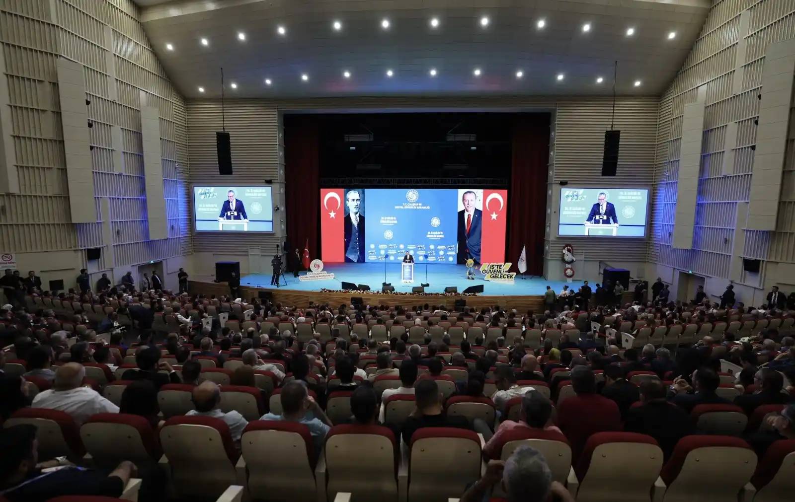 Image from Əmək və Əhalinin Sosial Müdafiəsi Nazirliyi: 🔹 *Türkiyə Respublikasının Əmək və Sosial Müdafiə Nazirliyinin təşkil...