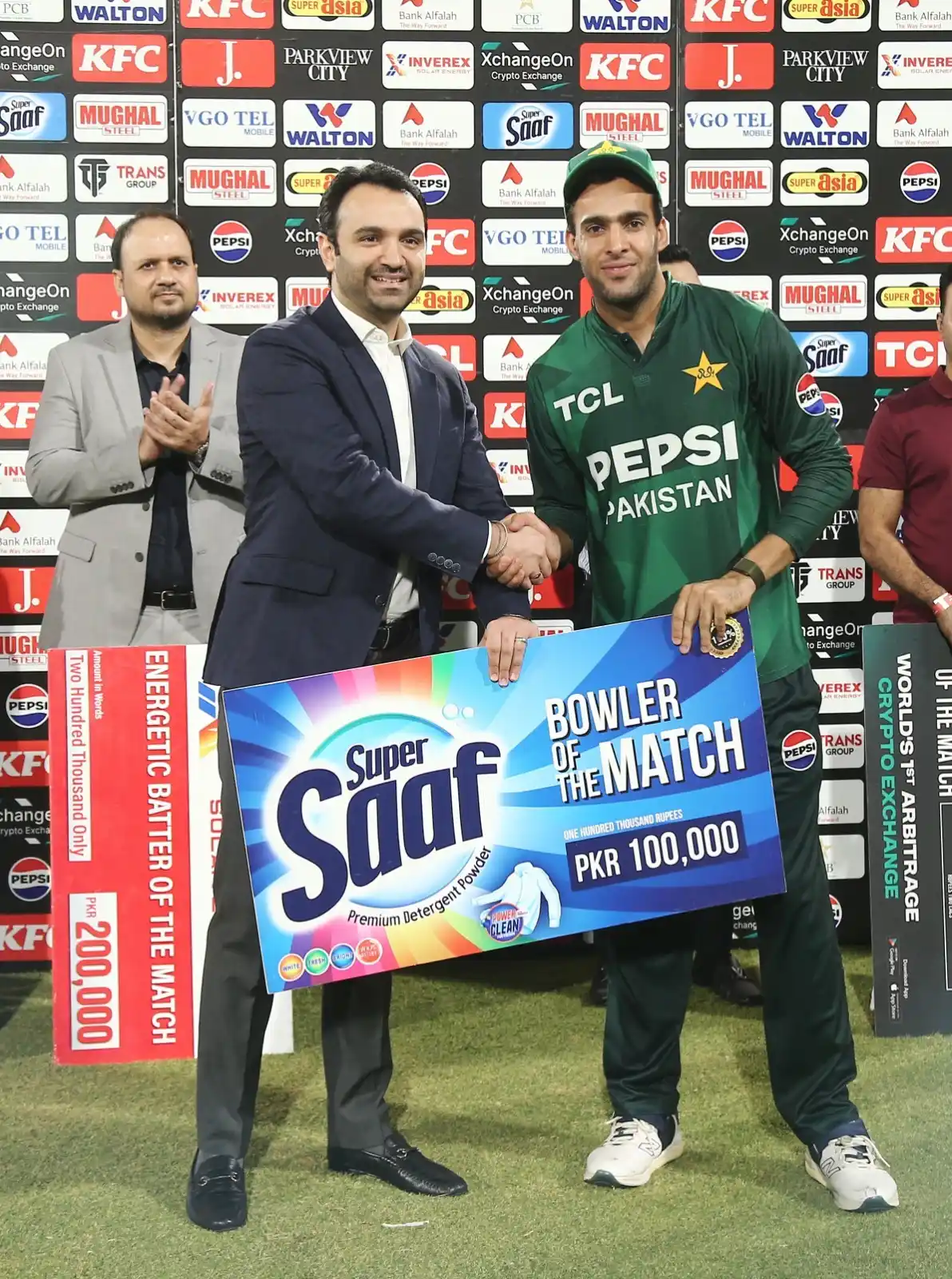 Image from Pakistan Cricket Team: Glimpses from the post-match ceremony🏅🙌📸 <a class="text-blue-500 h...