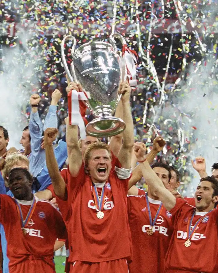 Image from FC Bayern: Servus, liebe Bayern-Fans! 👋 🏆 Heute vor 24 Jahren war ein guter Ta...
