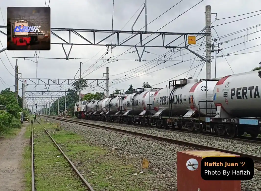 Image from ⏤͟͟͞͞✧ ISBYYK | Saluran Kereta Api: _*CC 206 13 31 (31) YK ➩ KA 2602 Mawalo Tanker [RWL - MN]*_  _*#⏤͟͟͞͞✧...