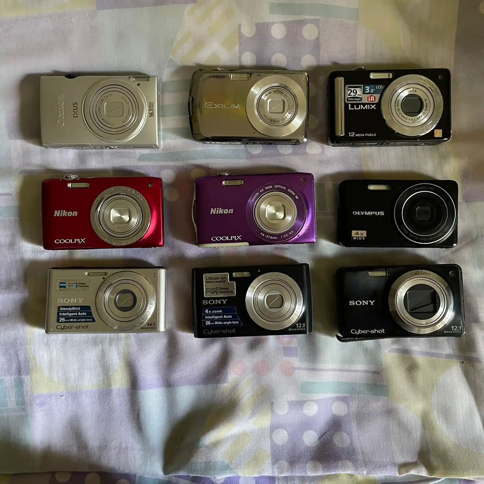 Image from kuiefes digicam 🐝: *DIGICAM UNDER 1 JUTA* - casio exilim ex z2 silver lecet pemakaian 💰7...