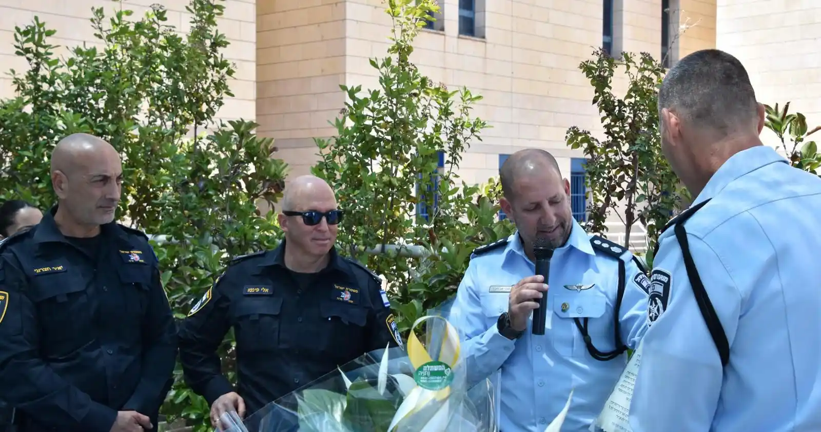 Image from 🚨דוברויות נתניה🚨: דוברות המשטרה *טקס חילופי מפקדי תחנת נתניה במחוז מרכז* הבוקר (28.5.2...