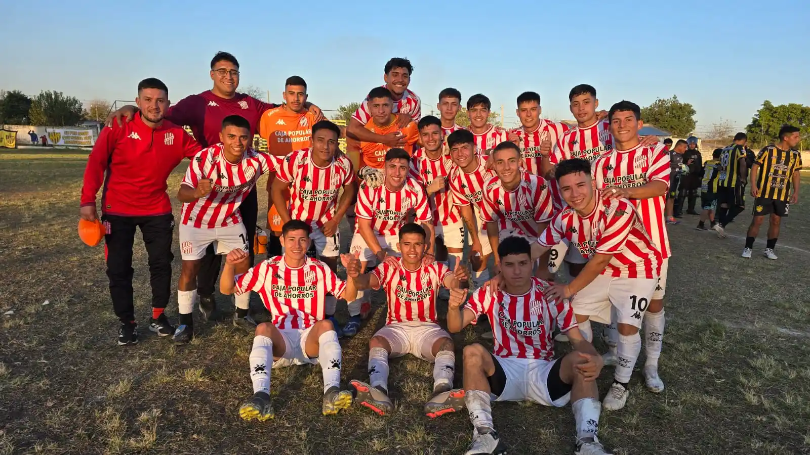 Image from San Martín de Tucumán: 🔴⚪️ <a class="text-blue-500 hover:underline cursor-pointer" href="/ha...