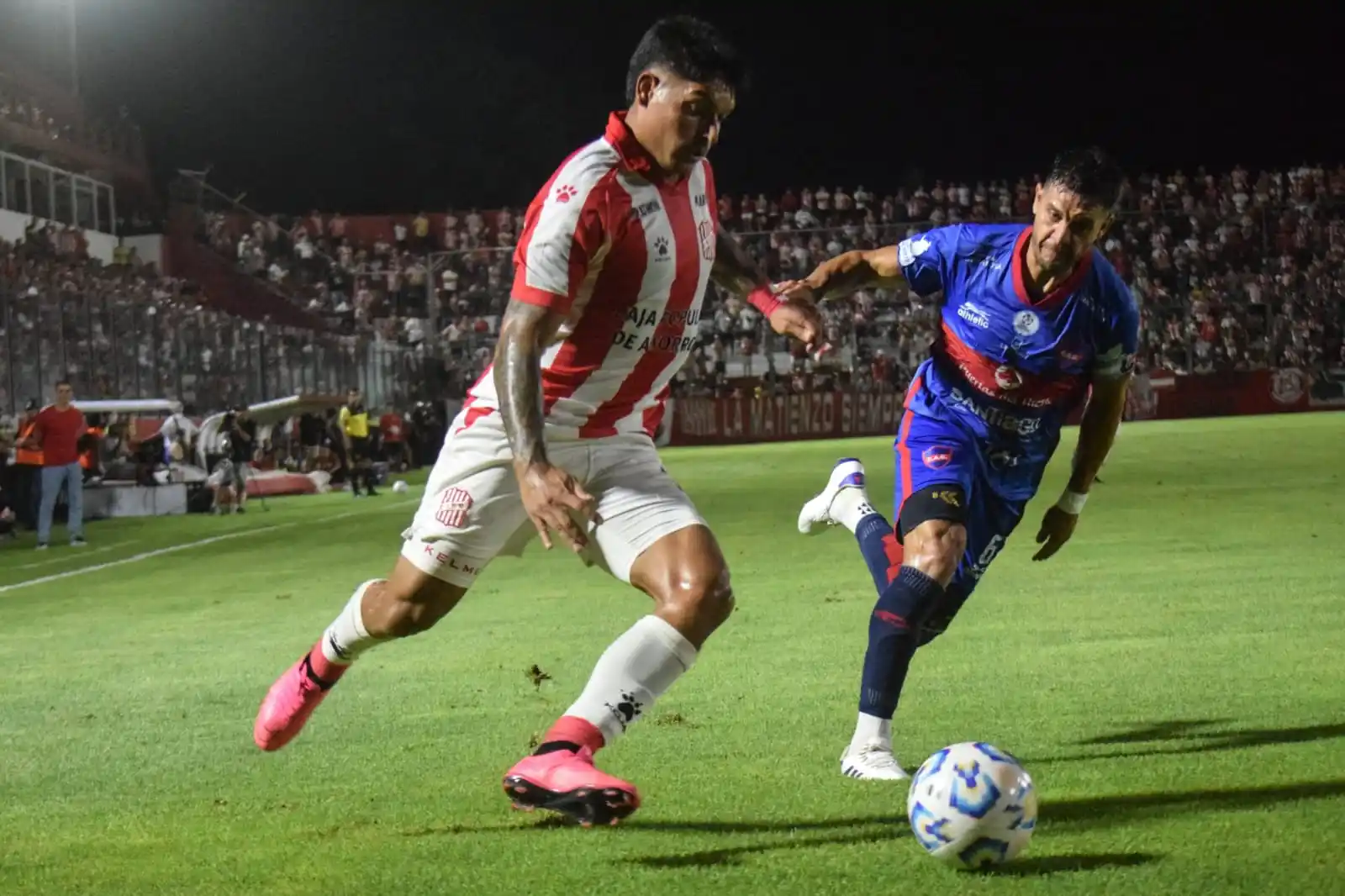 Image from San Martín de Tucumán: 🔴⚪️ <a class="text-blue-500 hover:underline cursor-pointer" href="/ha...
