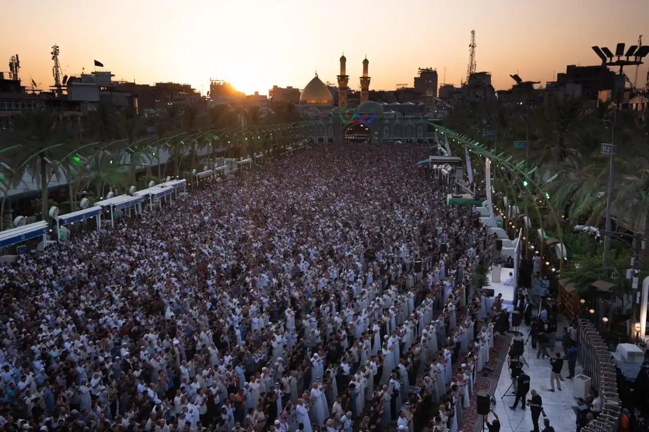 Image from حقيبة المؤمن: الأجواء العبادية لصلاة عيد الأضحى المبارك من منطقة ما بين الحرمين الشر...