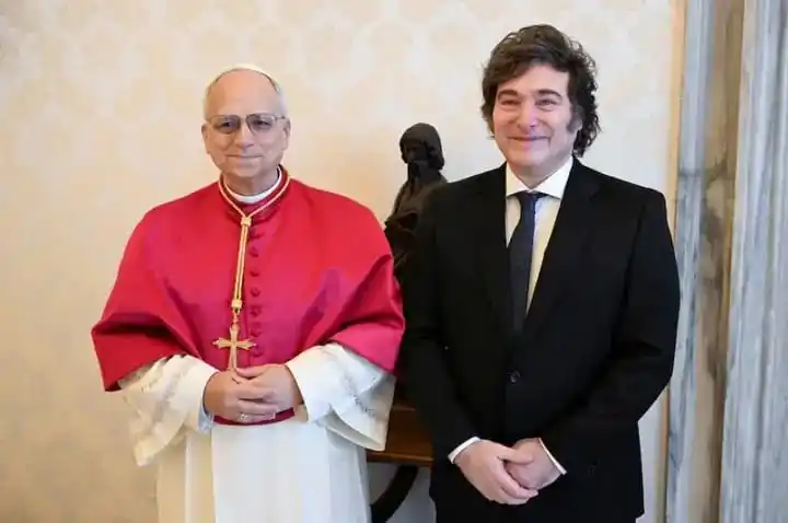 Image from El Misionerismo: *Milei se reunió con León XIV y el Papa le confirmó que visitará la Ar...