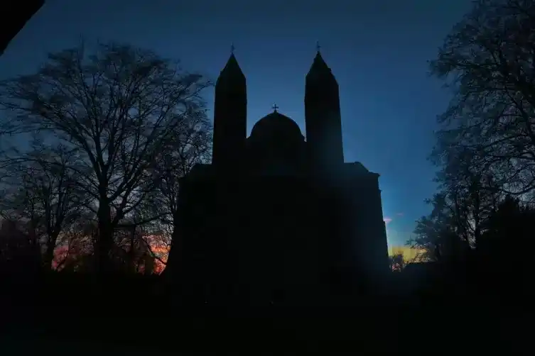 Image from Die RHEINPFALZ : ⛪ *Professorin zu Missbrauch im Bistum Speyer: Datenschutz hilft den T...