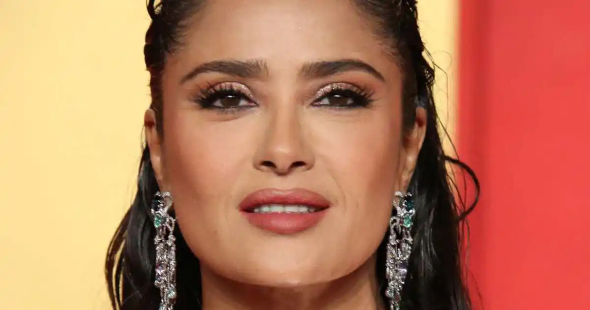 Image from Clara: *SALMA HAYEK: “MI ABUELA ME ENSEÑO A NO LAVARME NUNCA LA CARA POR LA M...