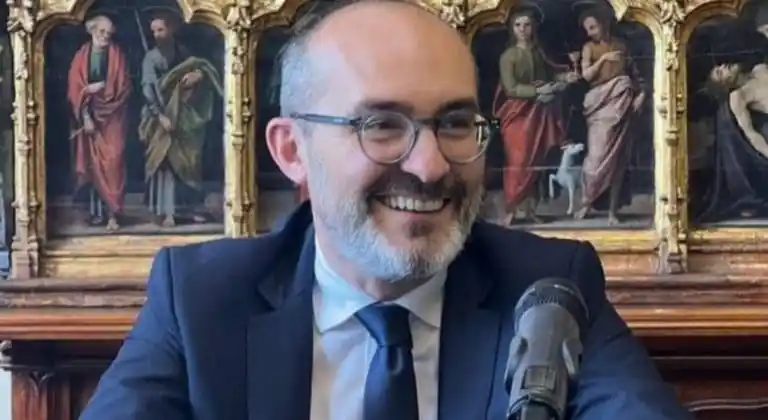 Image from Cagliaripad.it: *Truzzu: "Todde al 37% di gradimento? Significa che il 63% l'ha boccia...