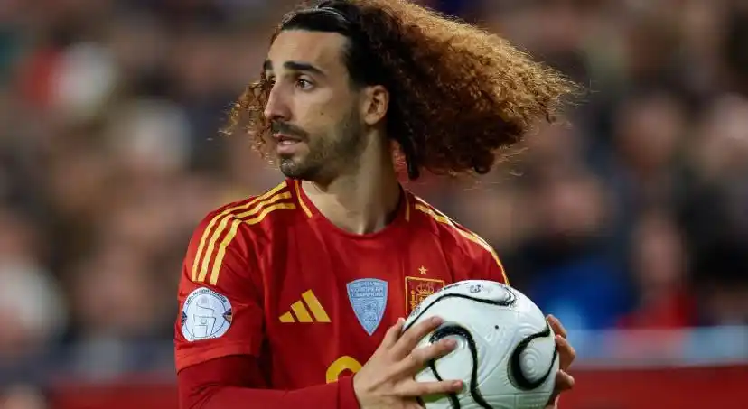 Image from Sky Sport: *Cucurella erneut lautstark ausgebuht* 🫠 👉 https://sport.sky.de/a/1...