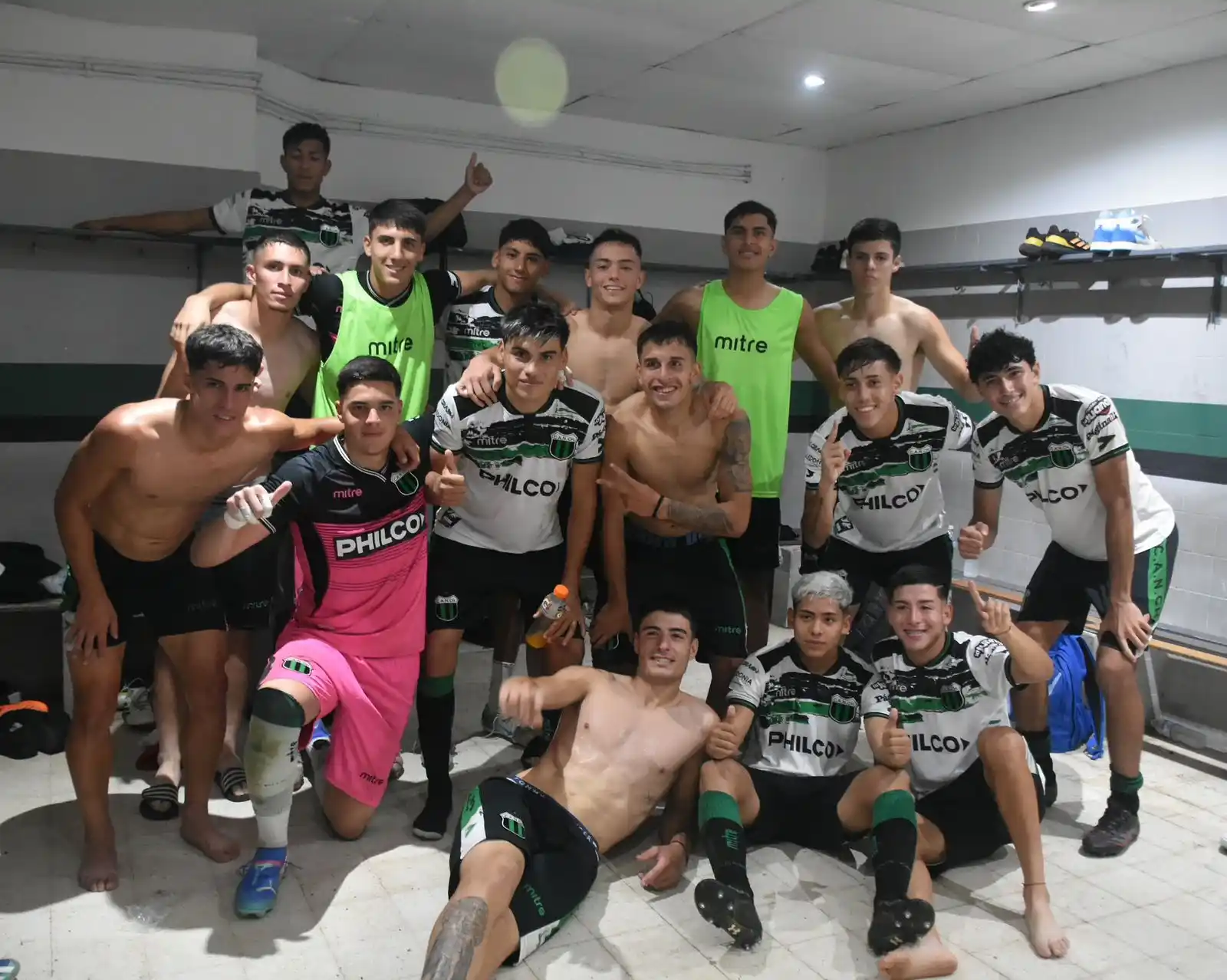 Image from El Verdinegro : Los pibes juegan el Superclásico de Reserva 💚🖤  👀 Podes verlo a tra...