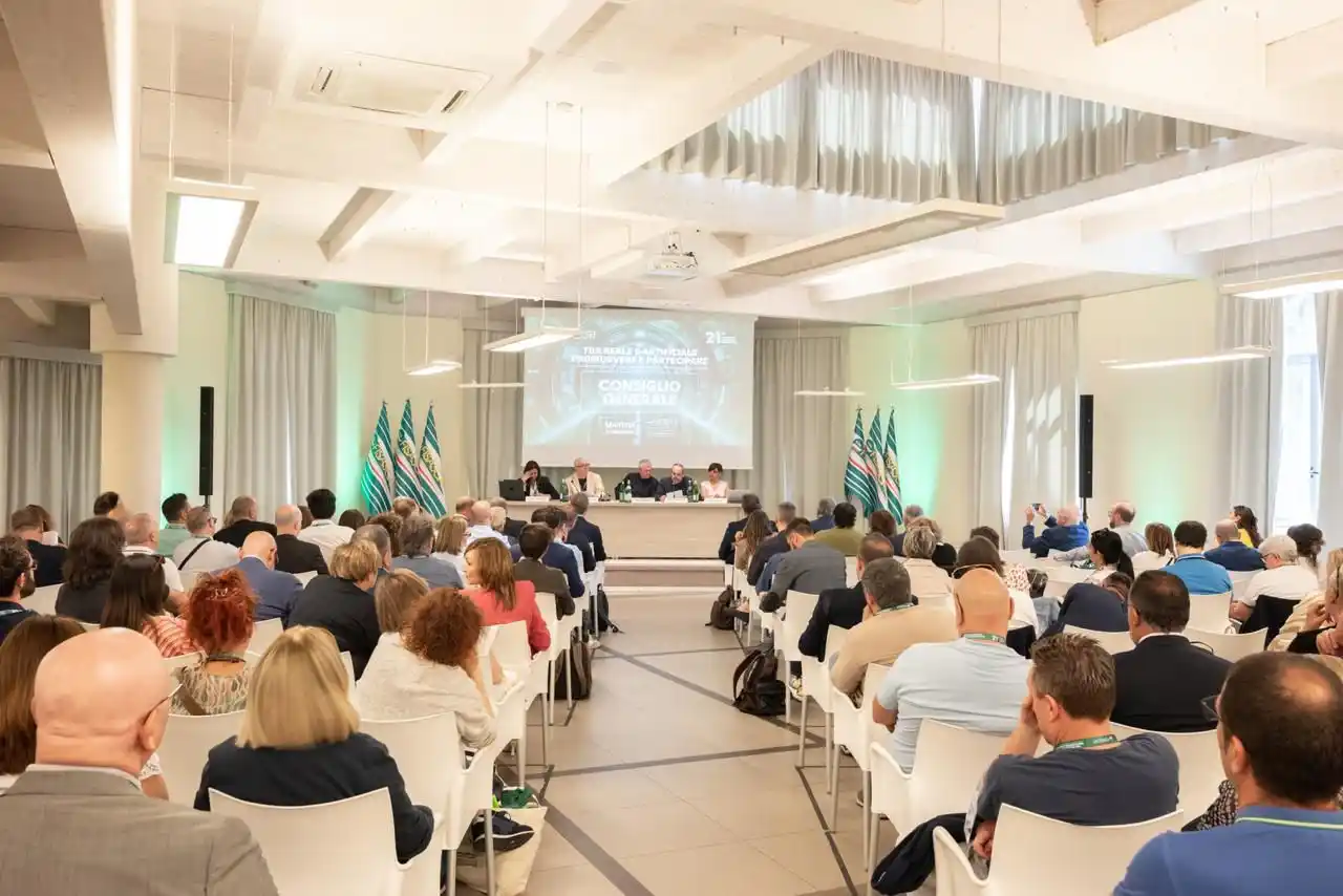 Image from Fisascat Cisl Nazionale - Diritti e Lavoro: 🟢 <a class="text-blue-500 hover:underline cursor-pointer" href="/hash...