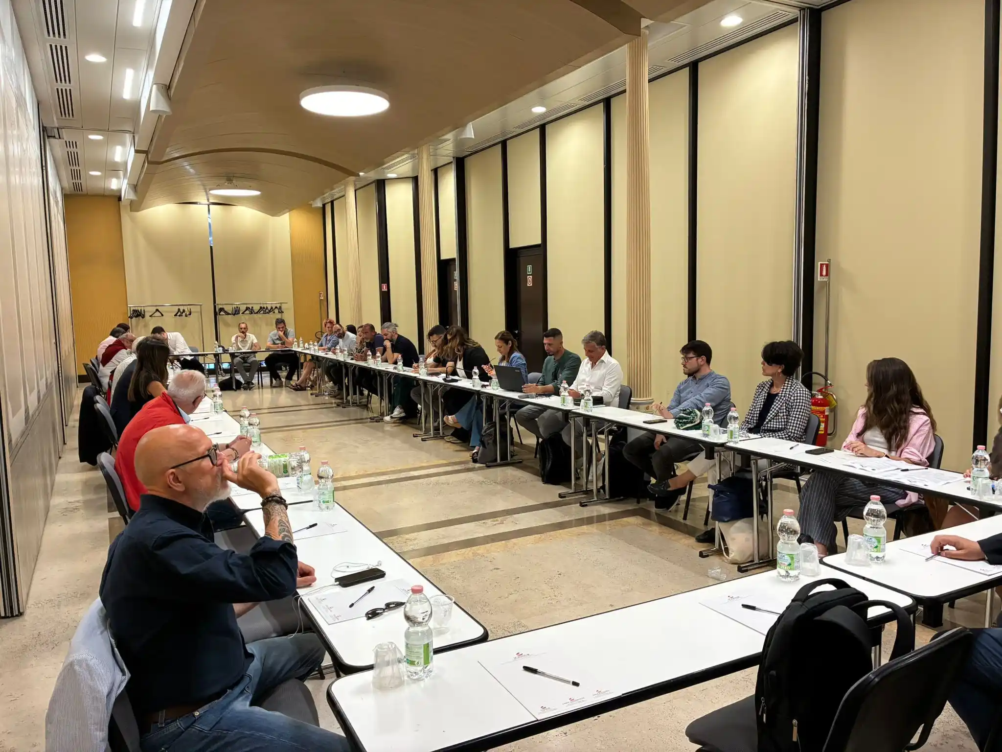 Image from Fisascat Cisl Nazionale - Diritti e Lavoro: 🟢 <a class="text-blue-500 hover:underline cursor-pointer" href="/hash...