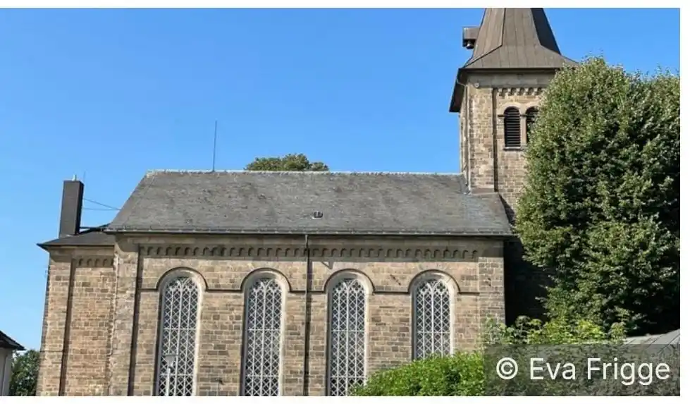 Image from Sprockhövel: Bauarbeiten auf dem Kirchplatz in Haßlinghausen- Zugang zur Kirche  Di...