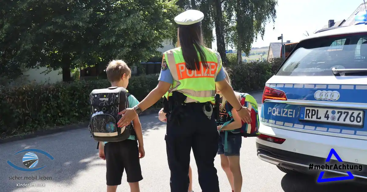Image from Polizeipräsidium Westpfalz: *sicher.mobil.leben - Kinder im Blick* Seit 2018 führen die Polizeibeh...
