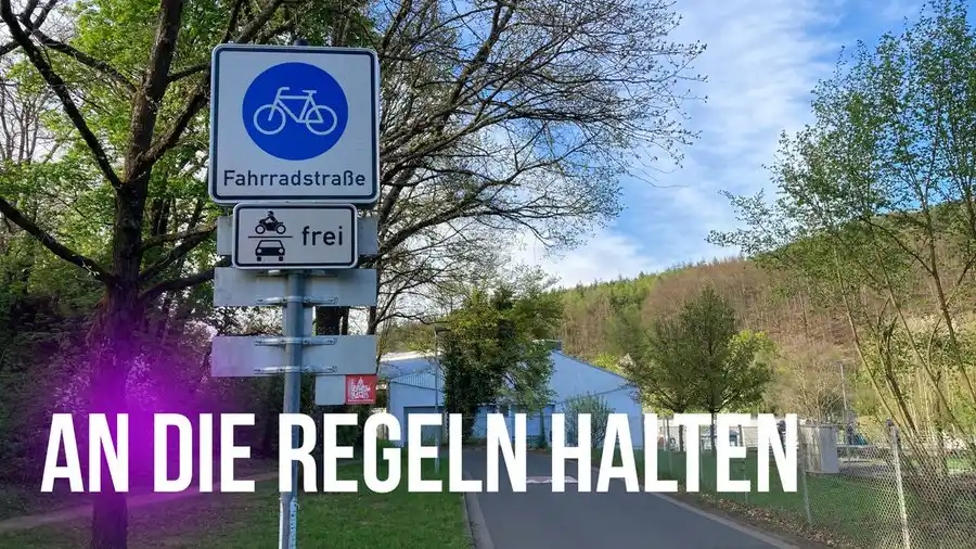 Image from Polizeipräsidium Westpfalz: 🚴 *Stadtradeln in Kaiserslautern* Fahrradstraße was ist das eigentli...