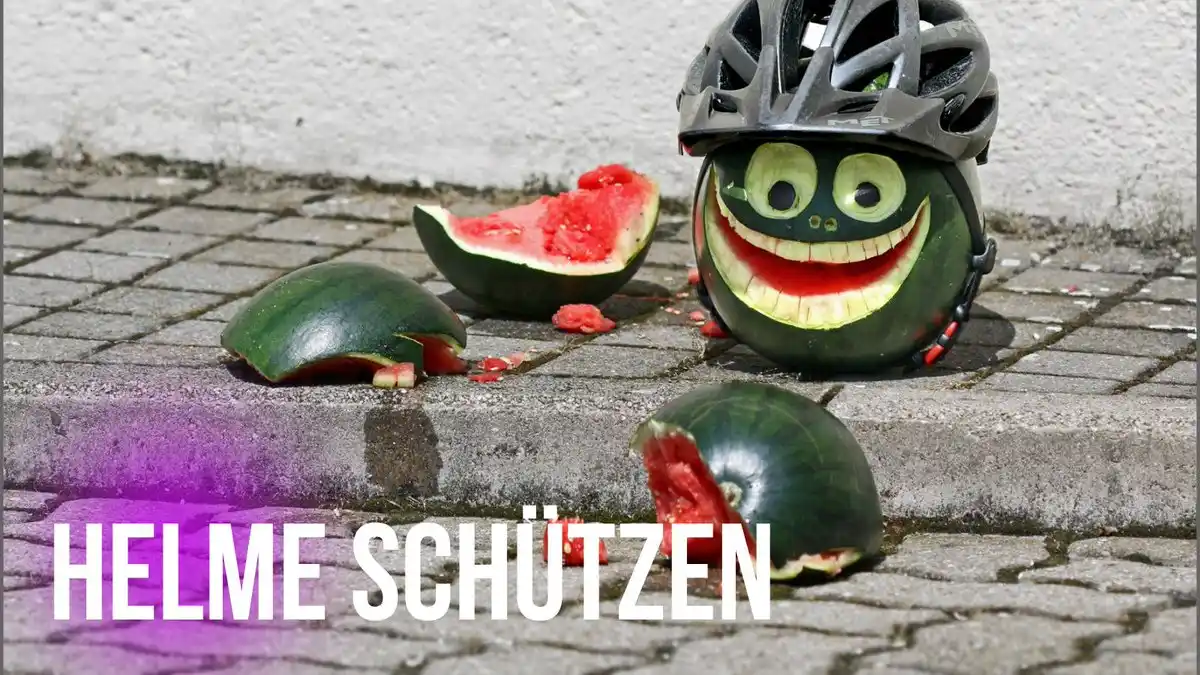 Image from Polizeipräsidium Westpfalz: *🚴Stadtradlen in Kaiserslautern* Wie nennt man einen Radfahrer ohne H...