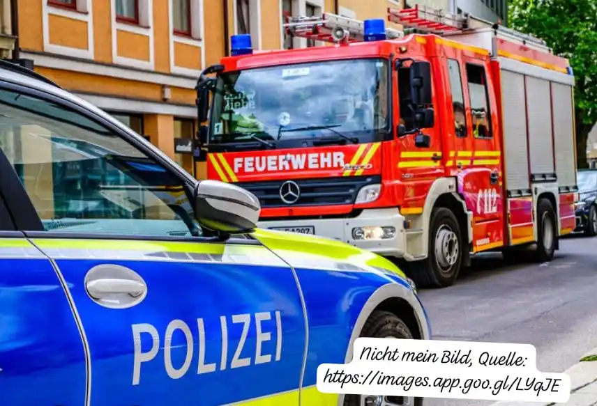 Image from 𝑯𝒆𝒍𝒆𝒏𝒆.𝒙𝒙🌸♡🪼: *WIR HATTEN HEUTE FEUERALARM* 🚨🔥 Also, ich saß mit meiner Freundin ...