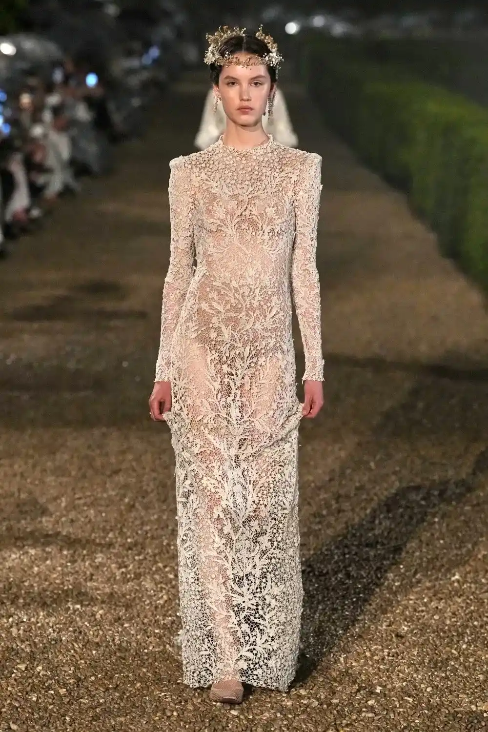 Image from Vogue Italia: Con la sfilata Cruise 2026 di Dior, Maria Grazia Chiuri ha portato in ...