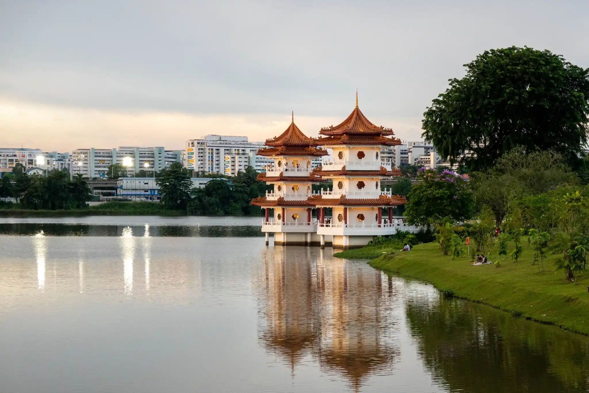 Image from Lee Hsien Loong: Enjoyed the tranquil and picturesque scenery of the Chinese Garden on ...