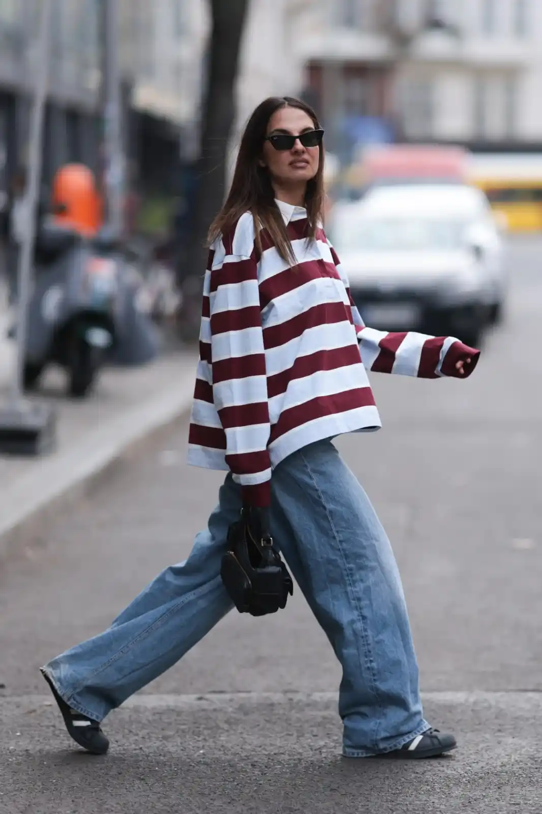 Image from Vogue Italia: Fare 10.000 passi al giorno è davvero salutare o è solo un falso mito?...