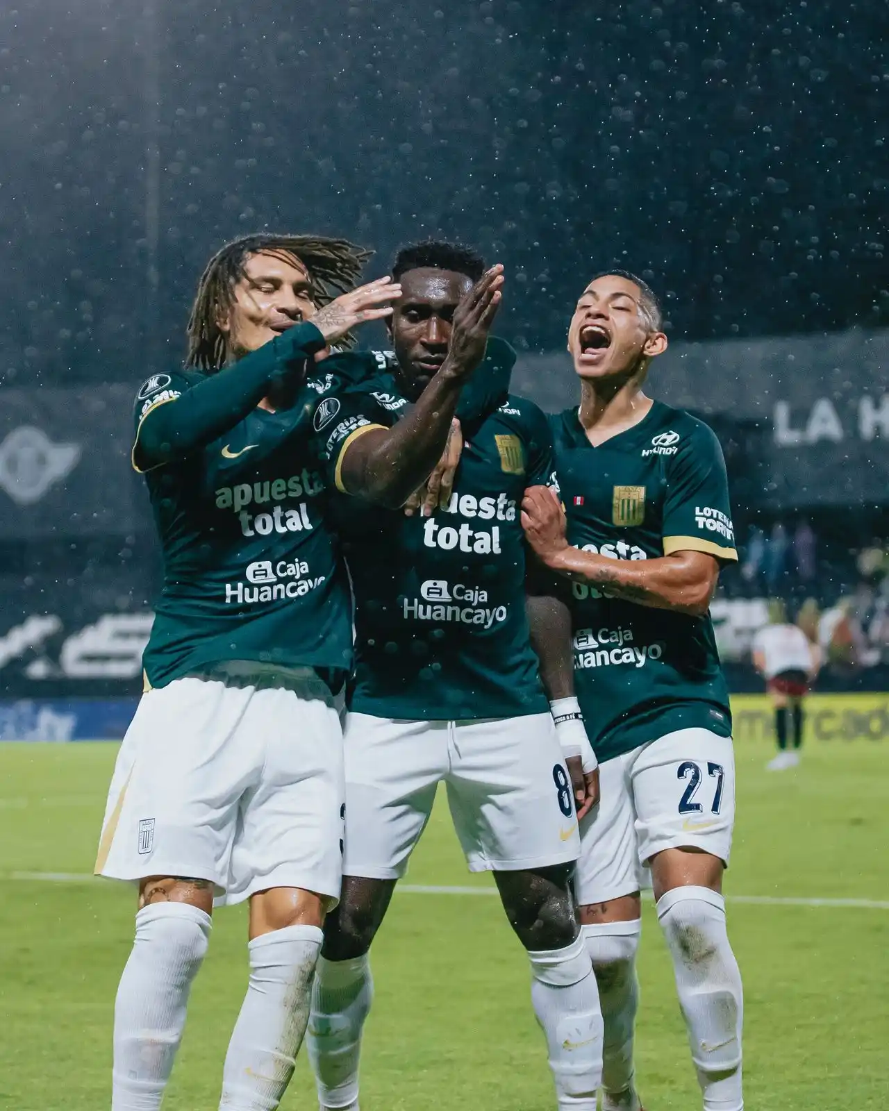 Image from Club Alianza Lima Oficial: ¡𝑯𝑨𝑺𝑻𝑨 𝑬𝑳 𝑭𝑰𝑵𝑨𝑳! 💙👏🏾 <a class="text-blue-500 hover:und...