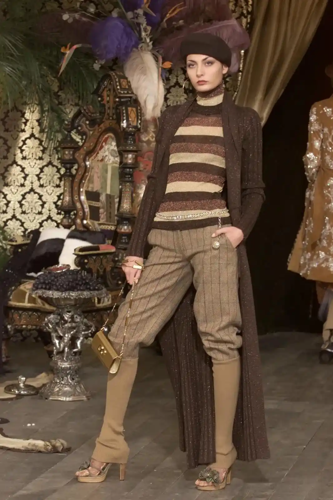 Image from Vogue Italia: Tra le tante chicche che puoi trovare al Vogue Vintage Market, in prog...