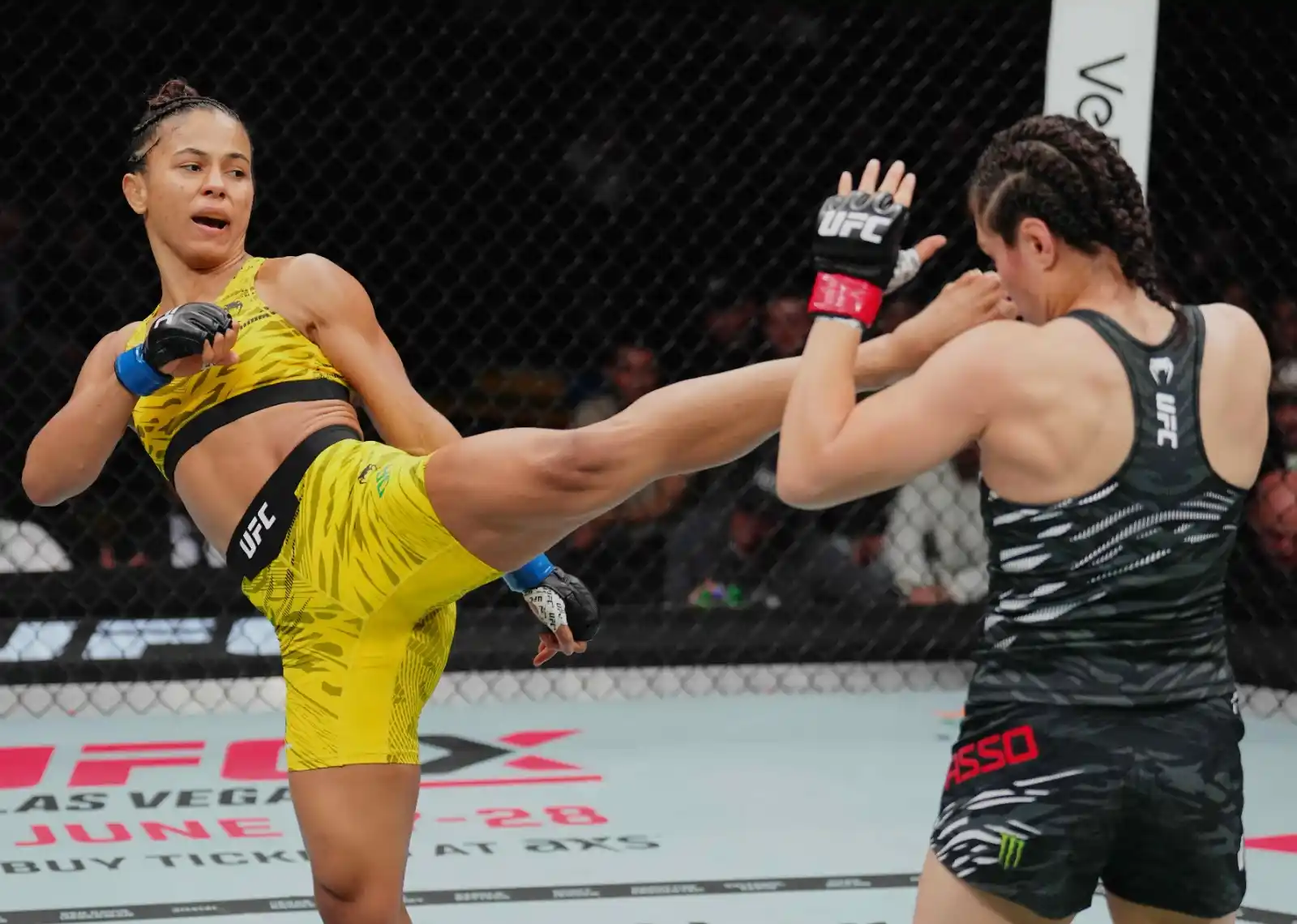 Image from @UFCEspanol: Triunfos claves para Natalia Silva 🇧🇷 y Benoit Saint Denis 🇫🇷 en l...