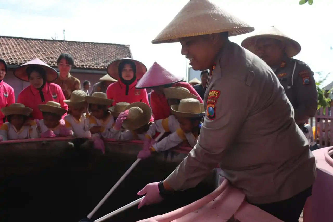 Image from Media Rakyat: Polres Pamekasan Kembangkan Lele dan Hortikultura Mandiri https://medi...
