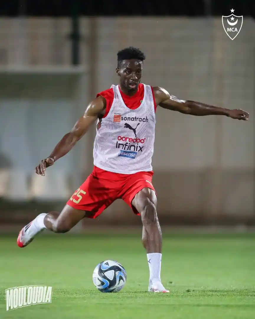 Image from Mouloudia Club of Algiers - مولودية الجزائر: 📸 | صور من حصتنا التدريبية لنهار اليوم 💪 📆 | 𝟢𝟥-𝟢𝟨-𝟤𝟢𝟤𝟧 <...