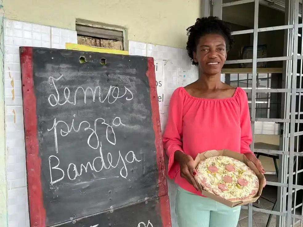 Image from g1 Centro-Oeste: 🍕 Mineira supera depressão e alcoolismo e transforma lanchonete em pi...